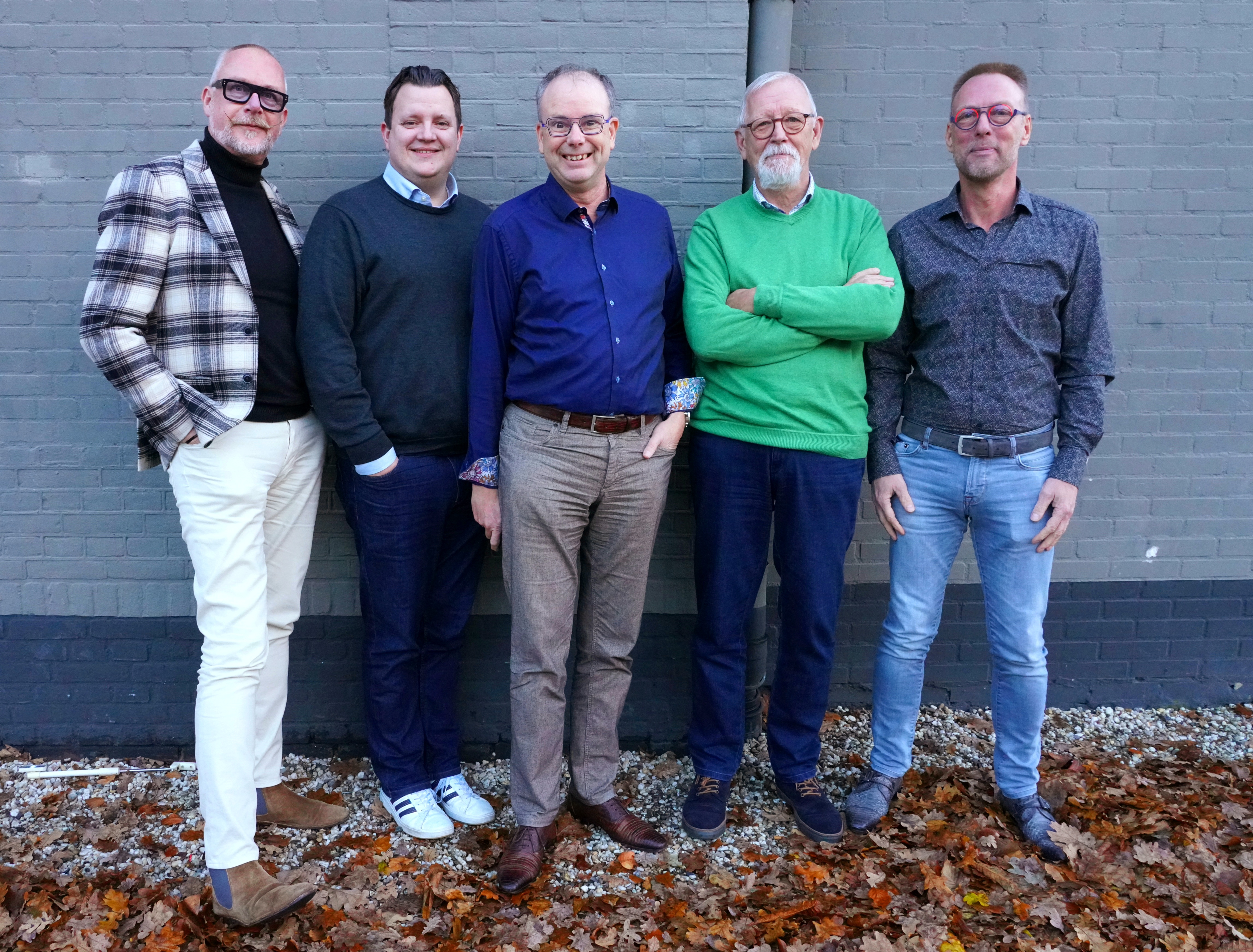 Het bestuur vlnr: Peter Kraaijeveld, Renee Heijmans, Jan Tol, Fred Gast en Jan Schoonbeek.