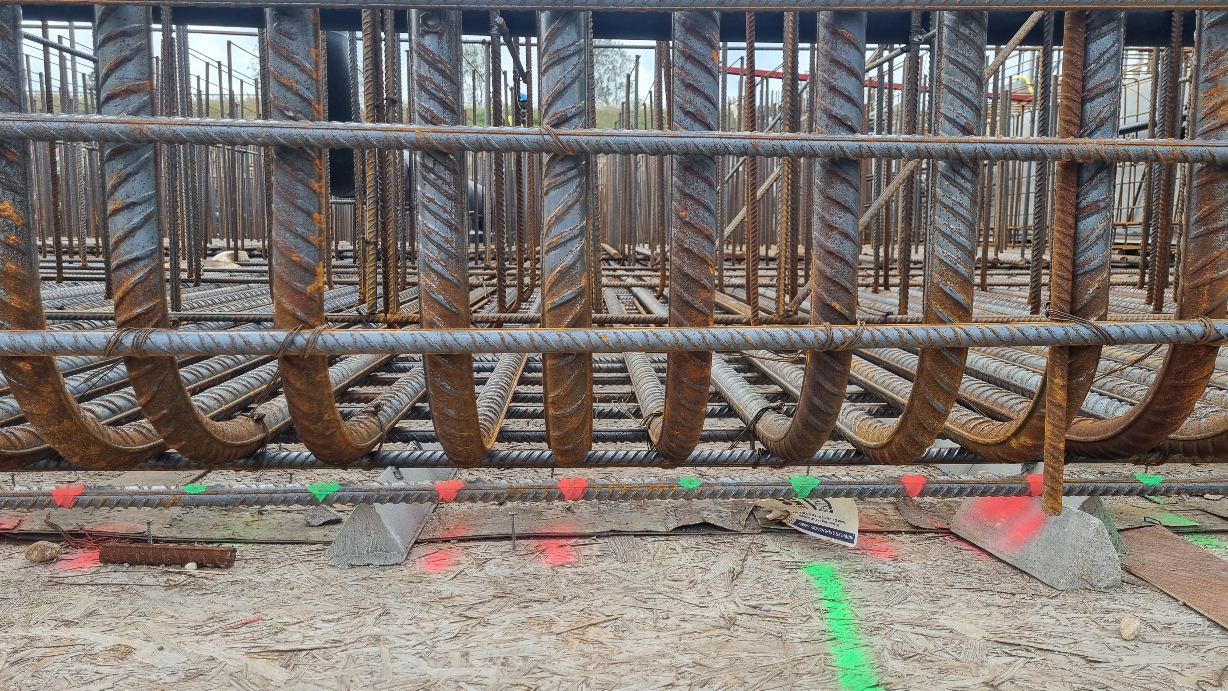 Foto 6 Vloer op underlayment met schroeven voor de bevestiging aan het beton