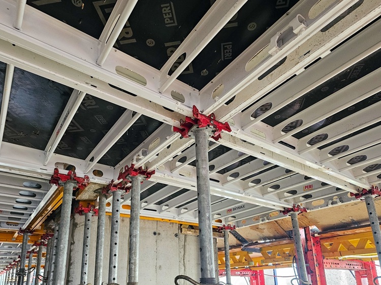 Figuur 8 SKYMAX-systeem voor de vloeren