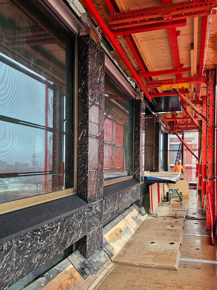 Figuur 11 Gevels aangebracht binnen het veiligheidsscherm