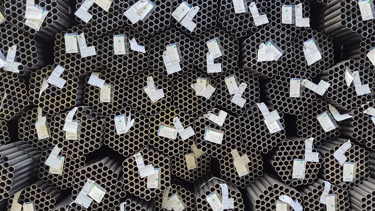 Foto 3 Aangeleverd zwart staal